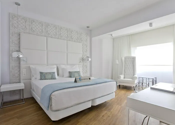Hotel con piscina: Hotel Tres Reyes Pamplona